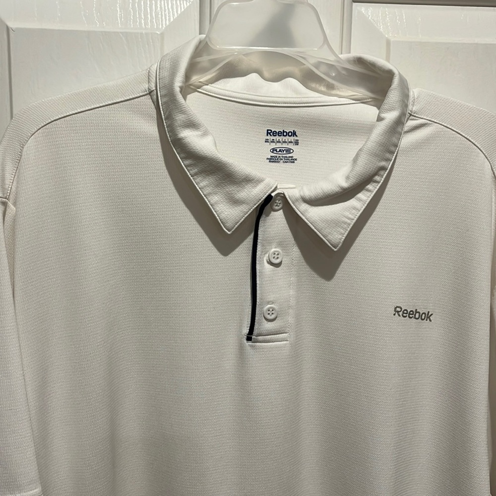 Redbox xxl collared golf shirt with black piping on 3 button up